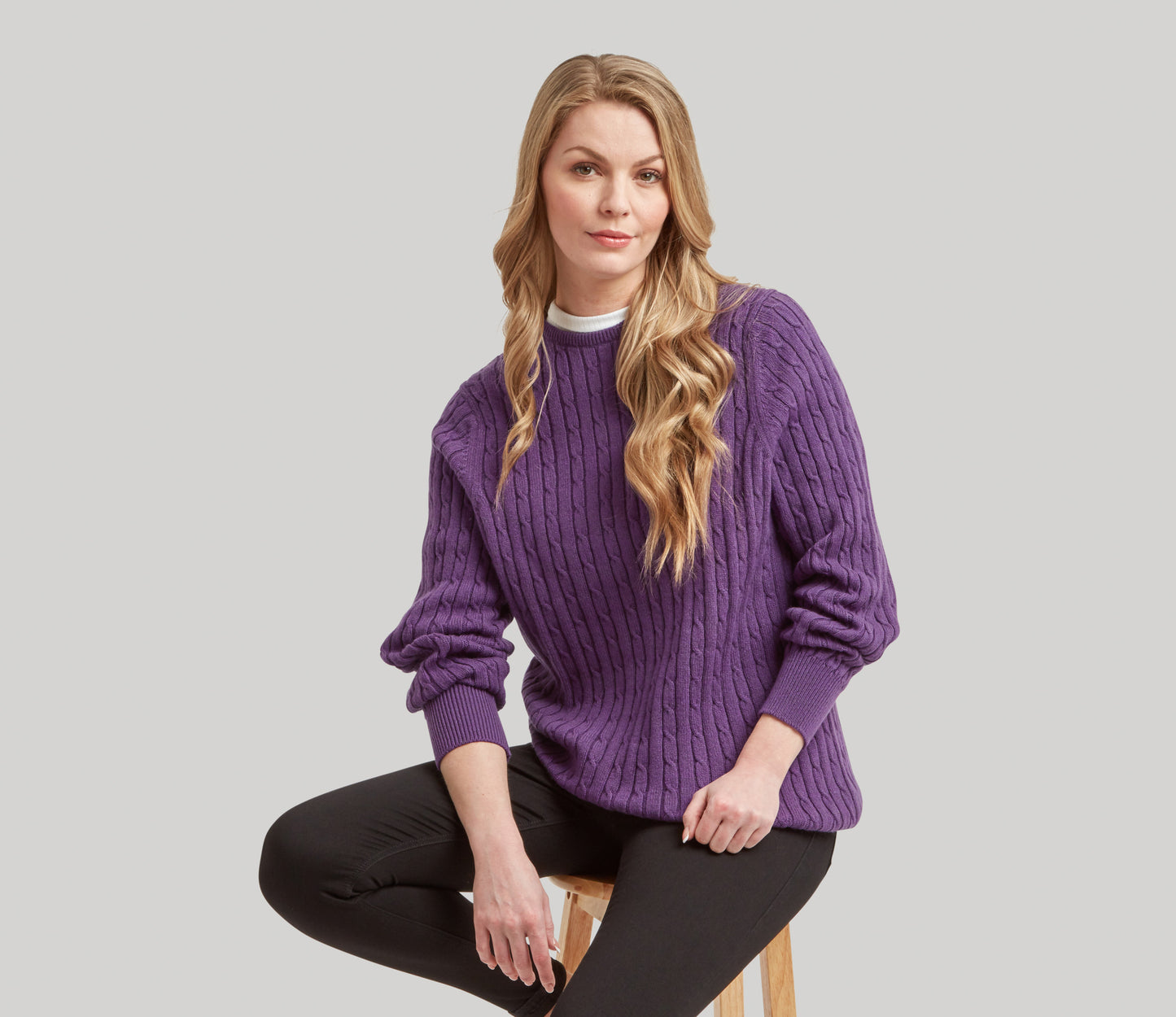 Geelong Lambswool Cable Crew Neck Jumper in Aubergine