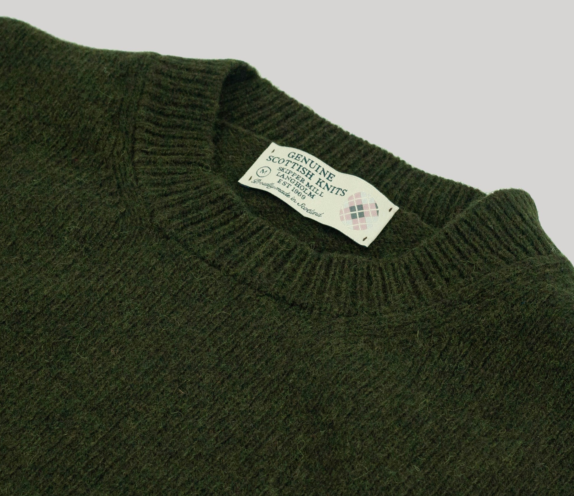 Classic Shetland Crew Neck Jumper in Dark Olive – Genuine Scottish Knits