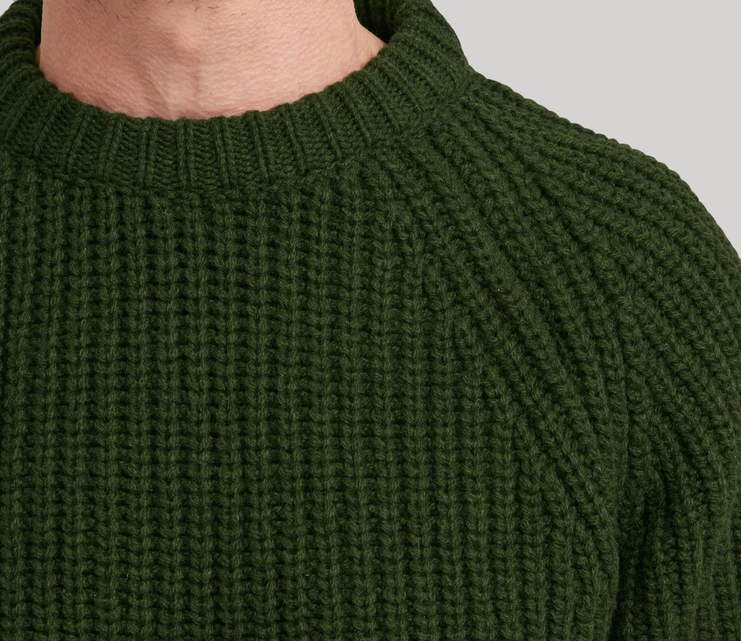 Chunky Wool Fisherman Crew Neck Jumper in Forest Green