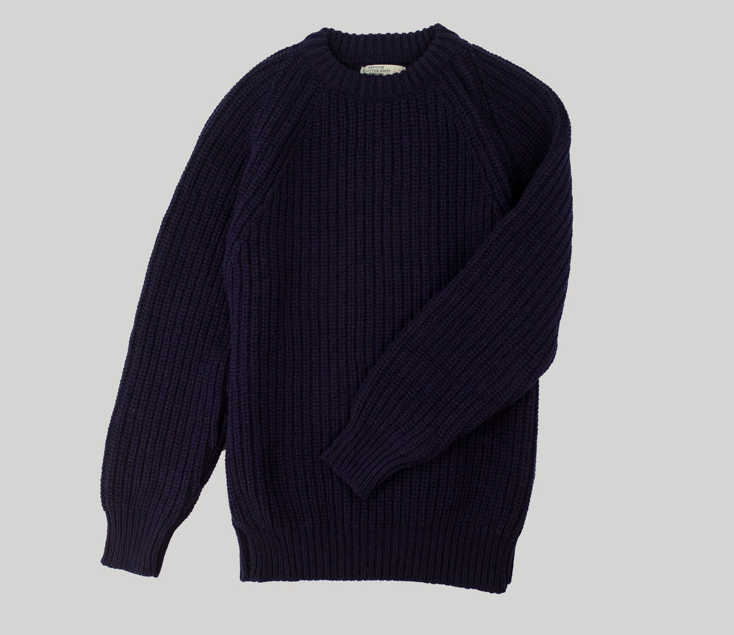 Chunky Wool Fisherman Crew Neck Jumper in Navy