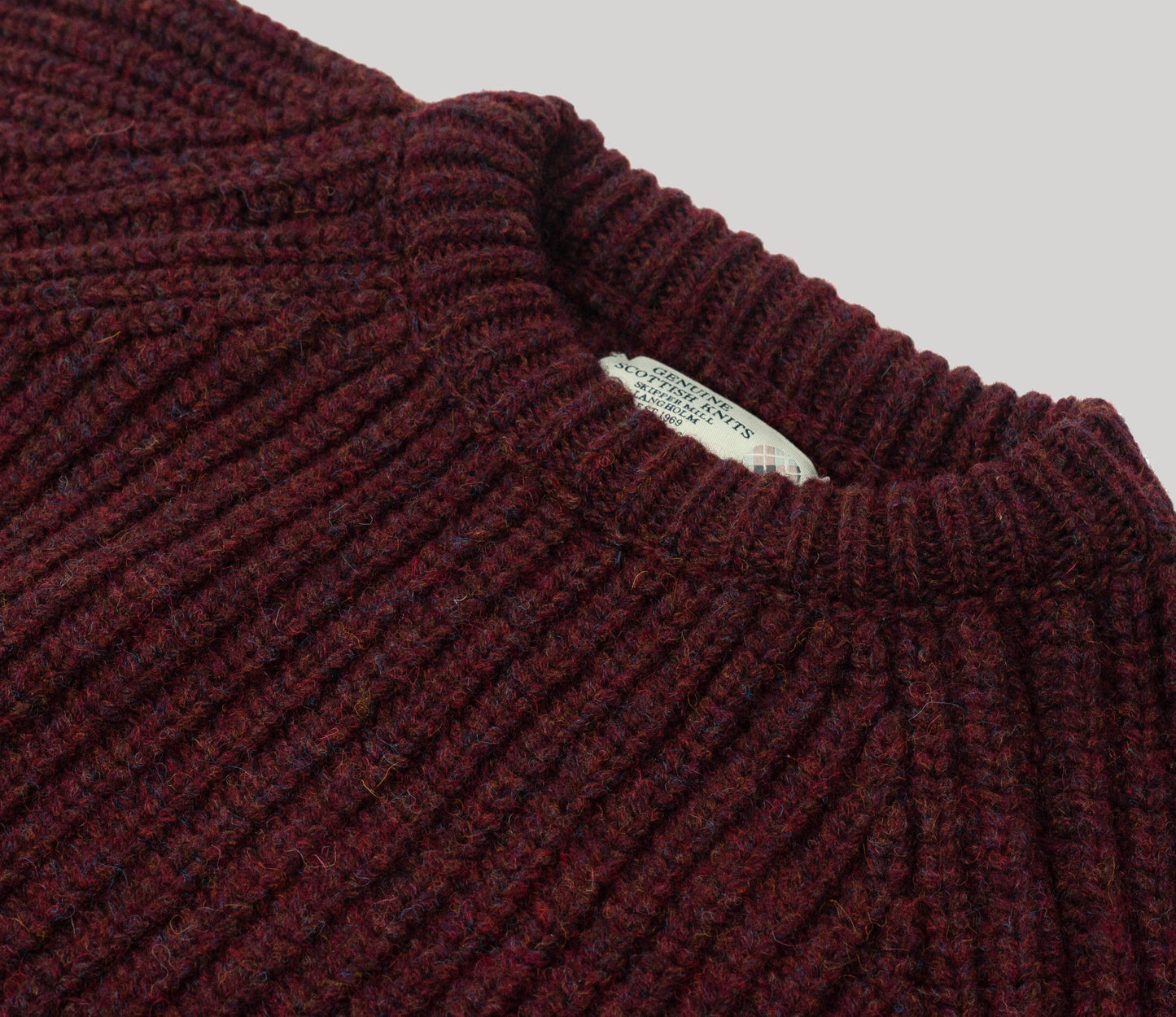 Chunky Wool Fisherman Crew Neck Jumper in Jasper Red