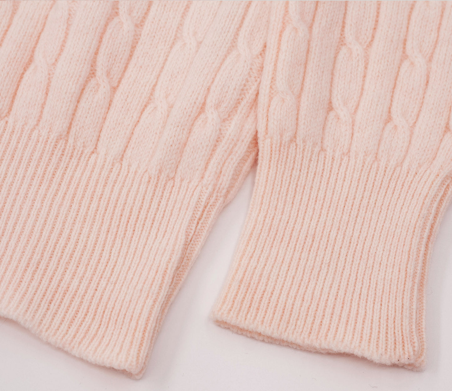 Geelong Lambswool Cable Crew Neck Jumper in Pale Pink