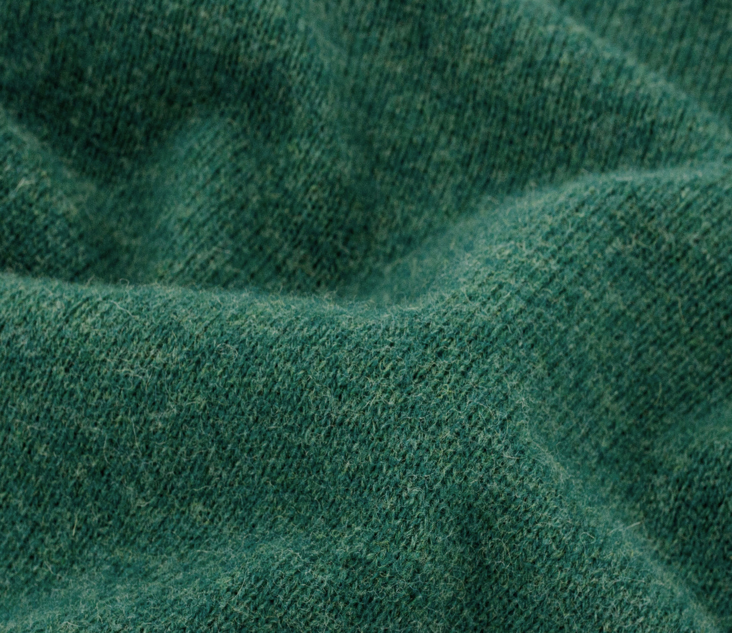 Saddle Shoulder Shetland Crew Neck Jumper in Seaweed