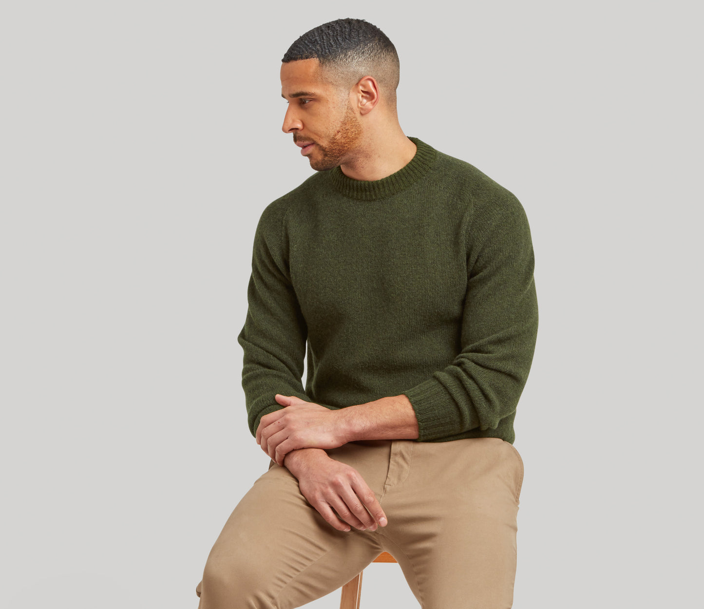 Modern Fit Shetland Crew Neck Jumper in Dark Olive