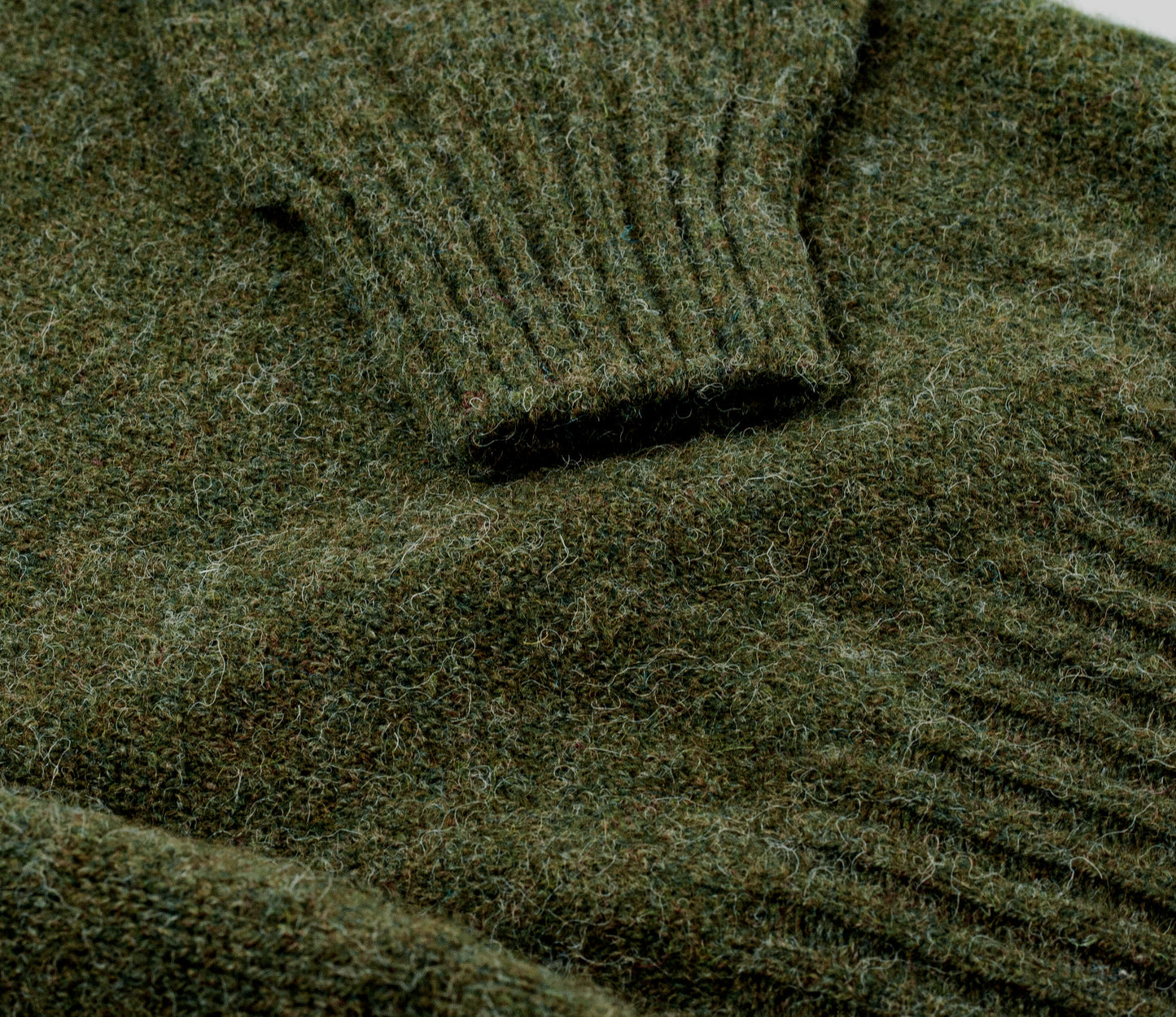 Vintage Shetland Crew Neck Jumper in Moss Green