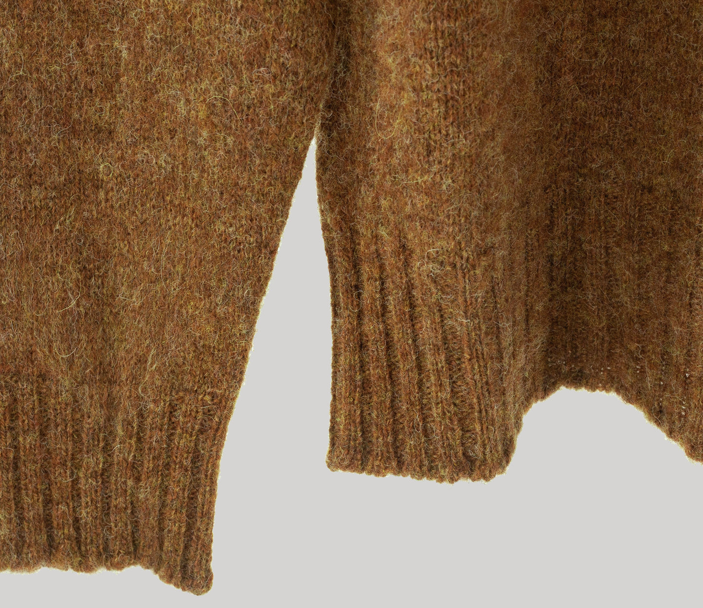 Saddle Shoulder Shetland Crew Neck Jumper in Straw