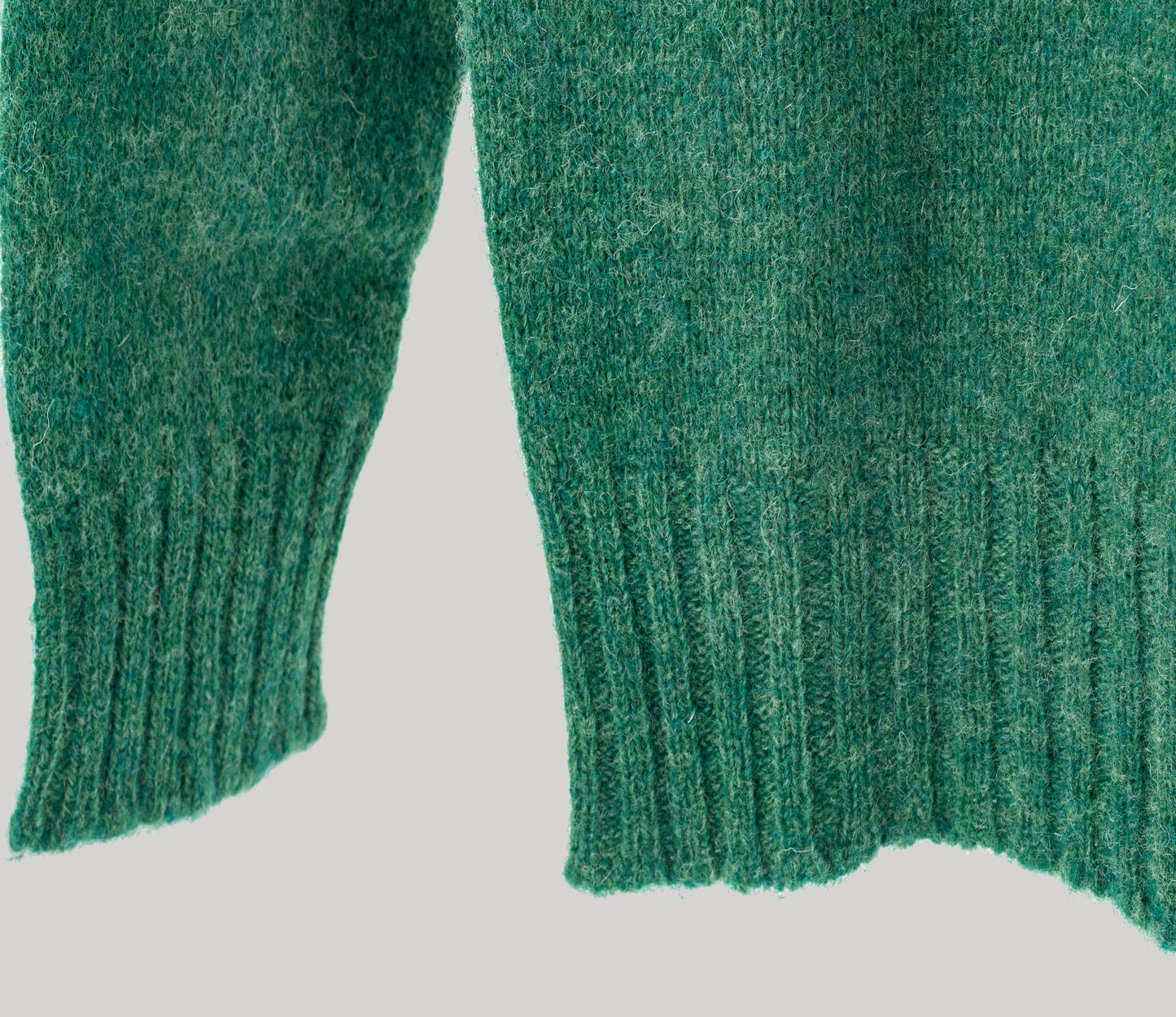 Saddle Shoulder Shetland Crew Neck Jumper in Jade